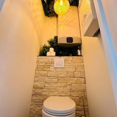 Bel Avec Jacuzzi #1 Apartment *